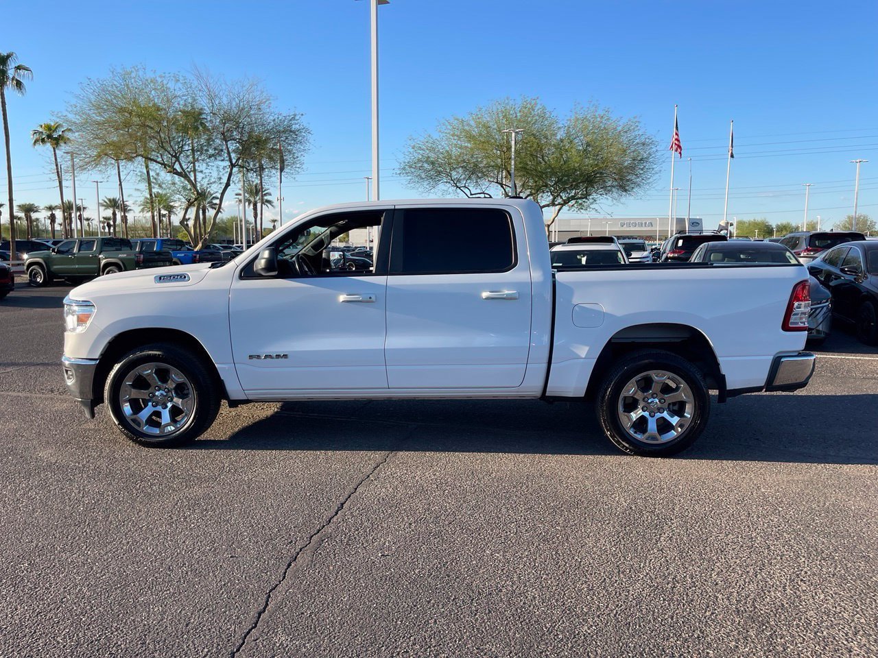 Used 2022 RAM 1500 Big Horn AWD/4WD image 3