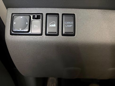 Used 2014 Nissan Frontier SV AWD/4WD image 30
