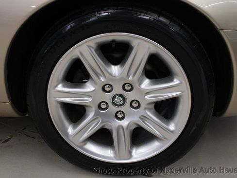Used 2002 Jaguar XK8 Convertible RWD image 41