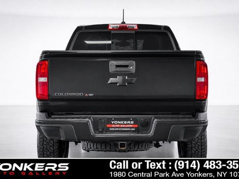 Used 2019 Chevrolet Colorado ZR2 w/ ZR2 Midnight Special Edition AWD/4WD image 8