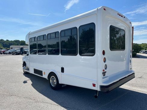 Used 2025 Ford E-450 and Econoline 450 Super Duty w/ Shuttle Bus Prep Package RWD image 6