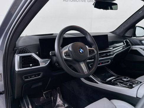 Used 2024 BMW X7 xDrive40i w/ M Sport Package image 9