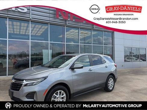 Used 2023 Chevrolet Equinox LT image 1