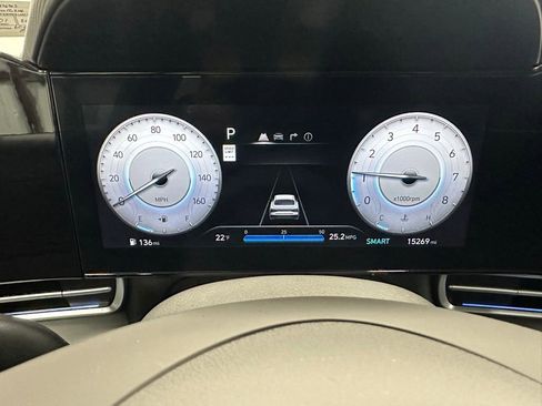 Used 2025 Hyundai Elantra SEL w/ Cargo Package image 23