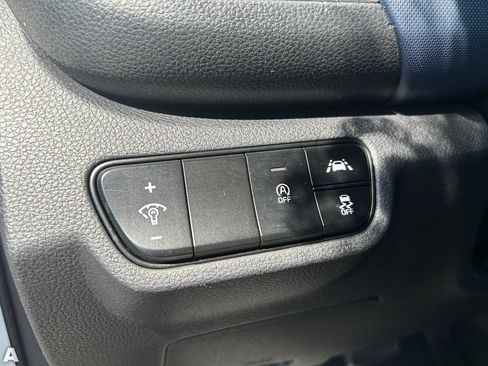 Used 2022 Kia Seltos S FWD image 28