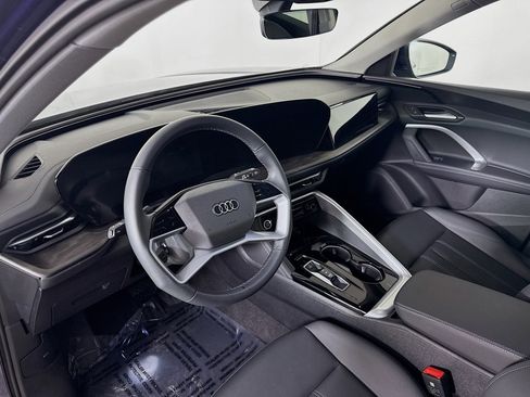 Certified 2025 Audi Q5 2.0T Premium w/ Convenience Package image 4