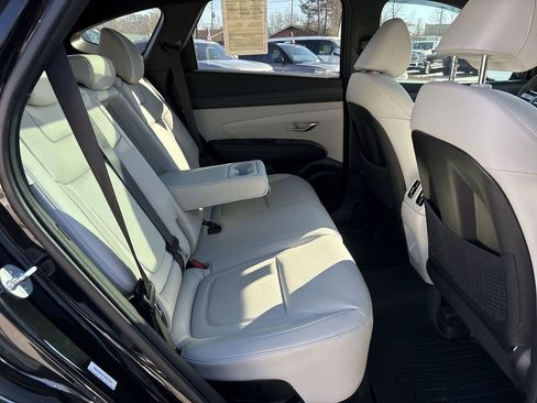 Used 2025 Hyundai Tucson Limited image 31