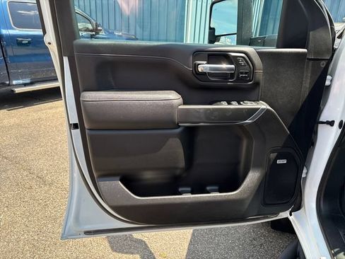 Used 2022 GMC Sierra 2500 AT4 w/ AT4 Preferred Package AWD/4WD image 7