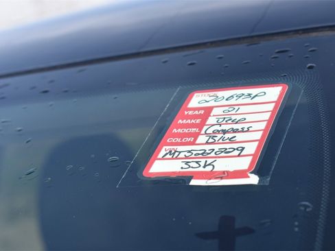 Used 2021 Jeep Compass Limited image 40