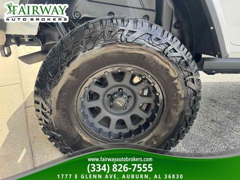 Used 2021 Jeep Wrangler Unlimited Rubicon AWD/4WD image 36