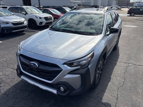 Certified 2025 Subaru Outback Limited image 6