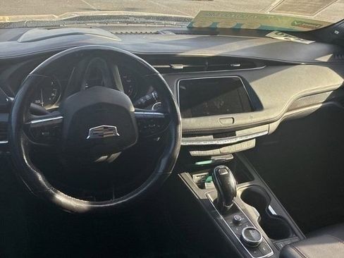 Used 2021 Cadillac XT4 Sport image 9