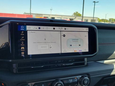 Used 2025 Jeep Wrangler Unlimited Rubicon w/ XTREMEE 35" Tire Package image 25