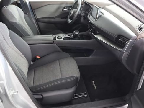 Used 2022 Nissan Rogue SV AWD/4WD image 22