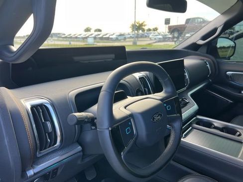 Used 2025 Ford Expedition Tremor AWD/4WD image 7
