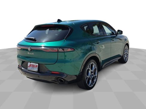 Used 2024 Alfa Romeo Tonale Veloce AWD/4WD image 8