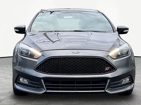 Used 2015 Ford Focus ST w/ Equipment Group 402A FWD image 2