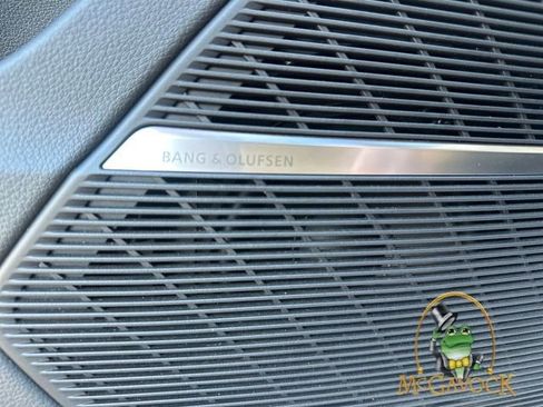 Used 2022 Audi Q8 Premium Plus w/ Premium Plus Package image 13