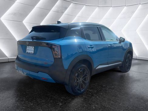 New 2026 Nissan Kicks SR FWD image 8