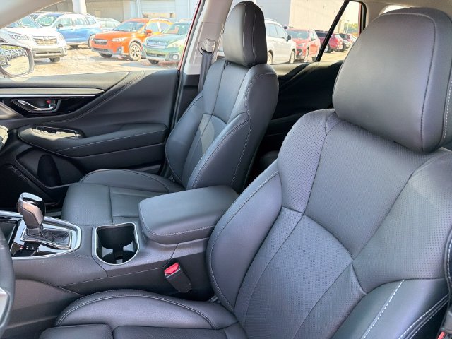 Certified 2025 Subaru Outback Limited AWD/4WD image 20