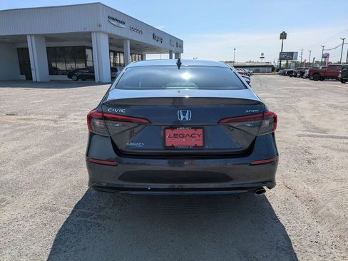 Used 2024 Honda Civic Sport image 4