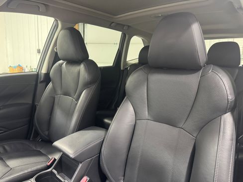Used 2019 Subaru Forester Touring image 5