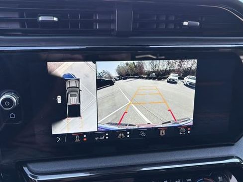 Used 2025 GMC Sierra 1500 AT4 w/ Technology Package image 27