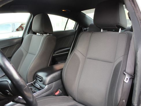 Used 2018 Dodge Charger SXT Plus RWD image 8