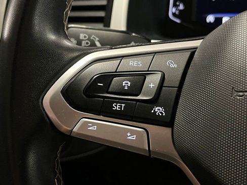 Used 2022 Volkswagen Atlas Cross Sport SEL w/ Cross Sport MDO Package AWD/4WD image 27