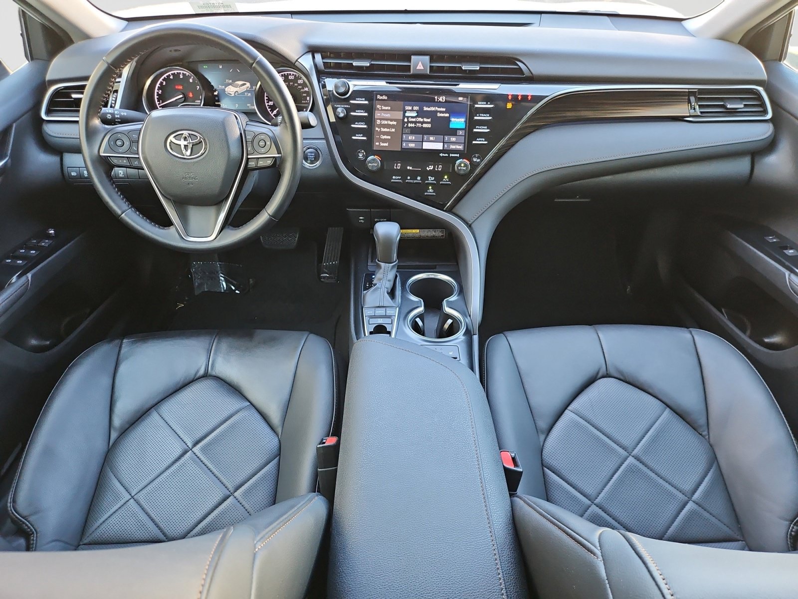 Used 2019 Toyota Camry XLE FWD image 14