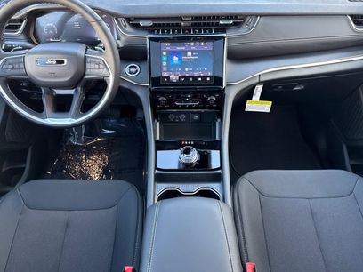 New 2025 Jeep Grand Cherokee Laredo X w/ Luxury Tech Group I