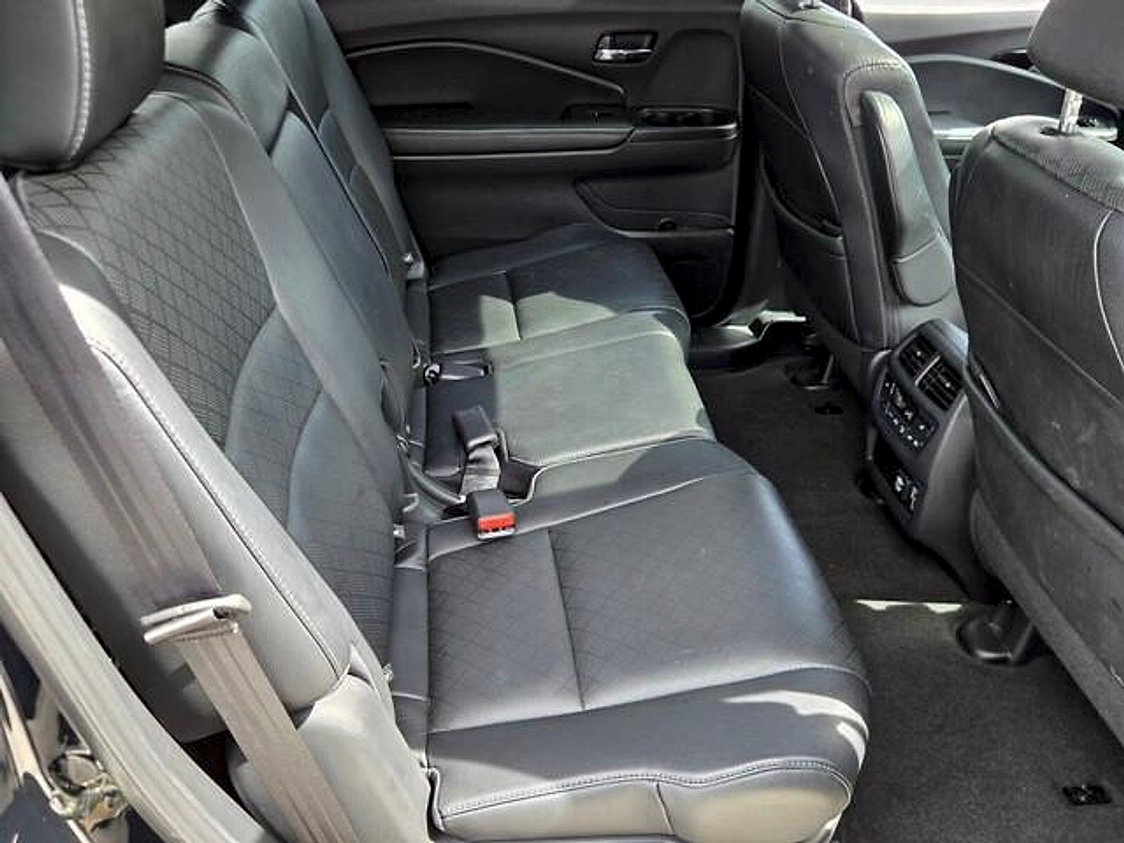 Used 2019 Honda Passport Touring image 18