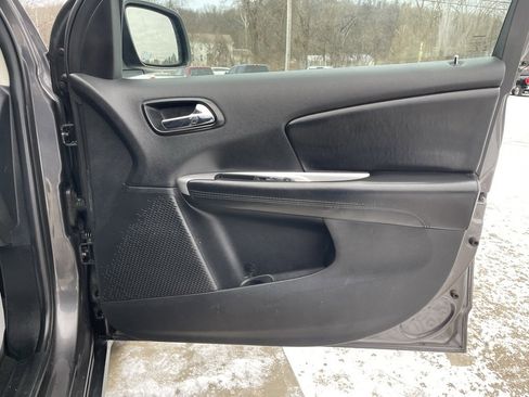 Used 2015 Dodge Journey SXT w/ Flexible Seating Group image 20