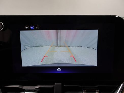 Used 2025 Chevrolet Equinox ACTIV AWD/4WD image 27