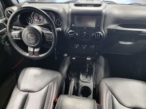 Used 2017 Jeep Wrangler Unlimited Rubicon AWD/4WD image 30
