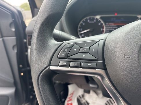 Used 2025 Nissan Sentra SV FWD image 23