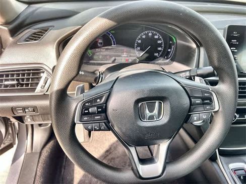 Certified 2018 Honda Accord Hybrid image 17