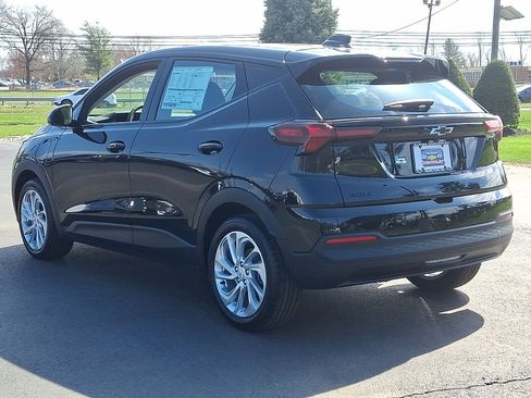 New 2027 Chevrolet Bolt LT w/ Comfort Package FWD image 11