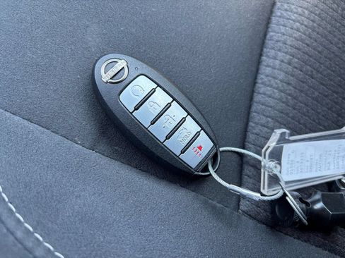 Used 2025 Nissan Altima 2.5 SV FWD image 20