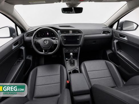 Used 2021 Volkswagen Tiguan SE FWD image 13