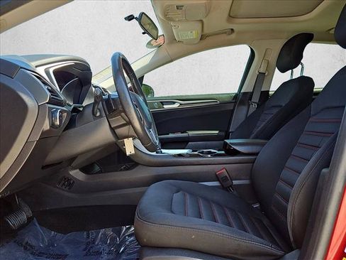 Used 2015 Ford Fusion SE FWD image 15