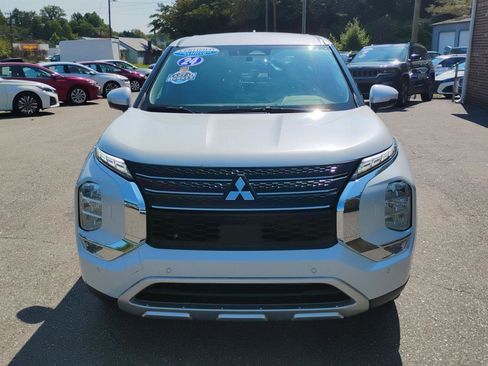 Used 2024 Mitsubishi Outlander SE AWD/4WD image 2
