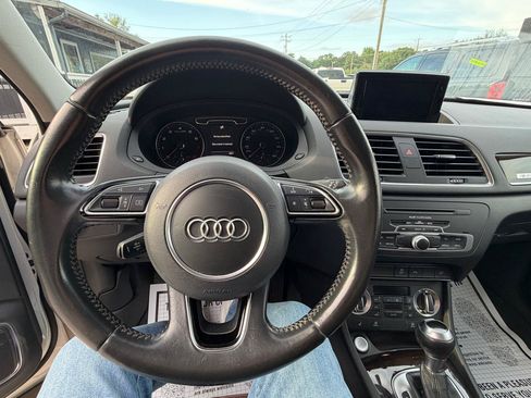 Used 2015 Audi Q3 2.0T Prestige w/ Prestige Package AWD/4WD image 16