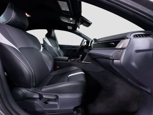 Used 2025 Toyota Camry SE FWD image 29