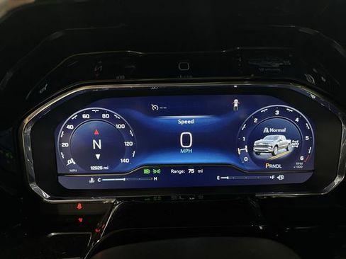 Used 2025 Chevrolet Silverado 1500 LT image 14