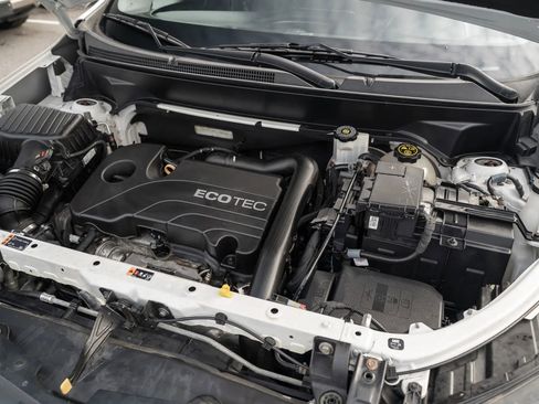 Used 2021 Chevrolet Equinox LT image 28