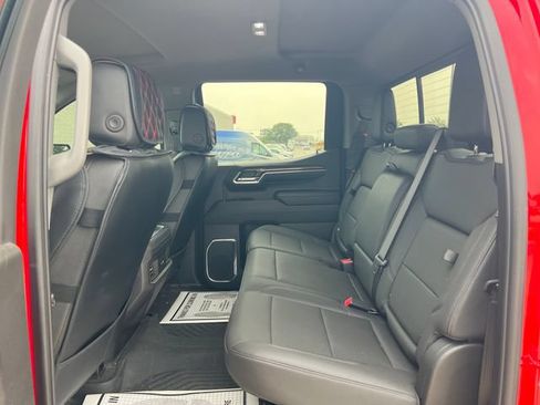 Used 2024 Chevrolet Silverado 1500 LT Trail Boss w/ Convenience Package II AWD/4WD image 18