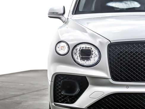 Used 2023 Bentley Bentayga Speed image 14