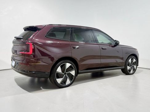 Used 2025 Volvo EX90 Ultra AWD/4WD image 12