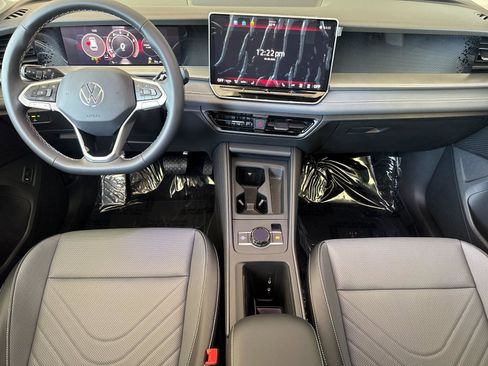 New 2026 Volkswagen Tiguan SE AWD/4WD image 12